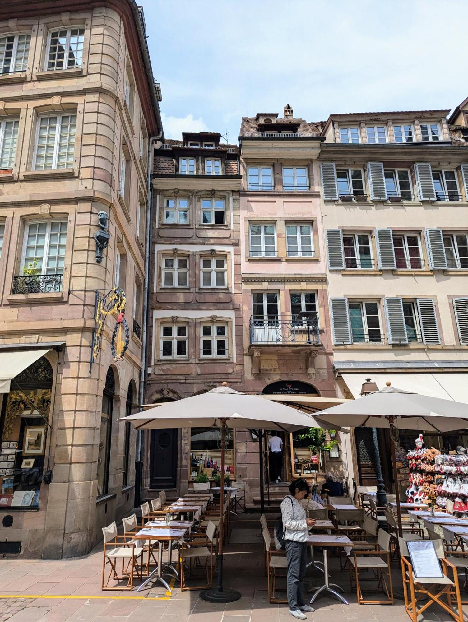 Triplex Place De La Cathedrale Apartment *